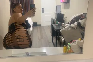 100$ carfun Valentine special 😍 Outcall available - Image 2