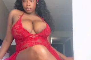 Sugar, Spice & Five-Star Curves💋 - Image 1